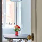 Domus Modista * روما